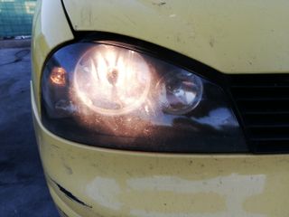 [1221404] FARO DERECHO SEAT AROSA (6H1)