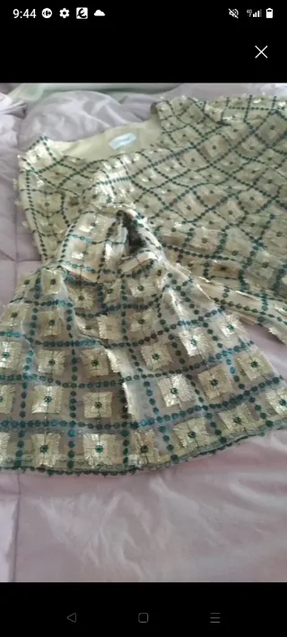 Blusa Calvin Klein dorada y verde