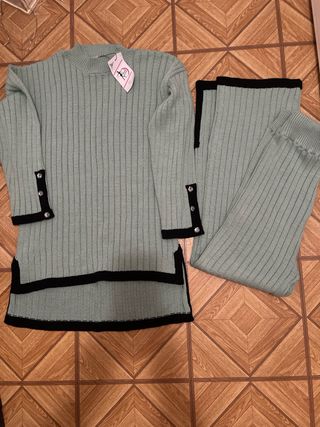 Conjunto Ropa Teal y Negro