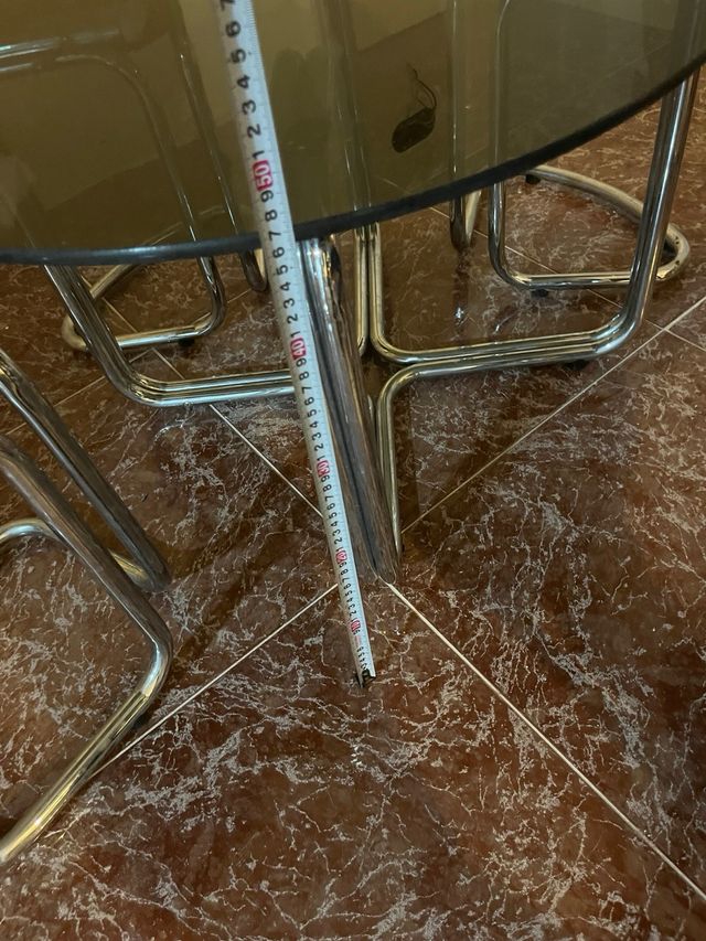 Mesa redonda cristal y sillas vintage