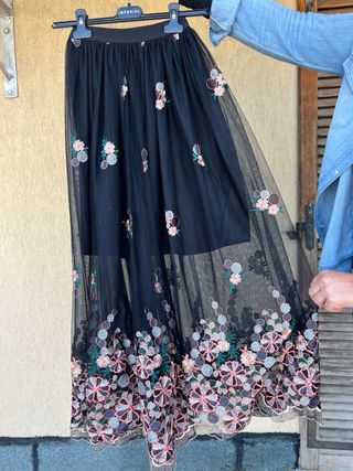 Gonna in tulle ricamata