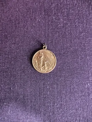 Medalla religiosa antigua c.1950