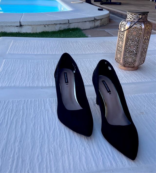 Zapatos de salón Stradivarius negros talla 37