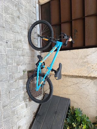 Bicicleta mediana azul
