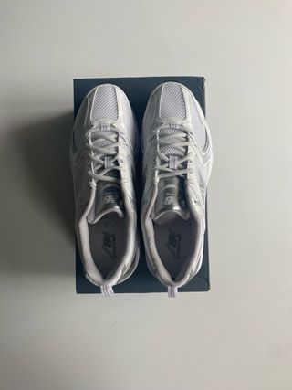 New Balance MR530EM Plata y Blanco
