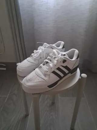 Zapatillas Adidas Rivalry Low t40