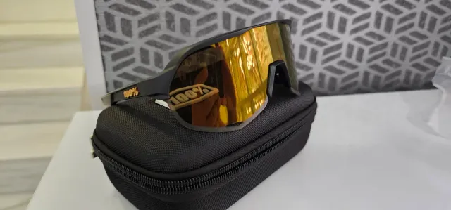 Gafas 100% Gold Edition