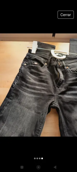 Pantalón vaquero negro efecto push up