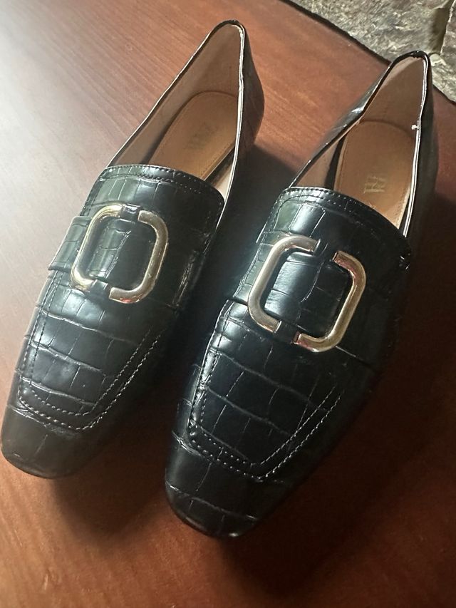 Mocasines Zara negros con hebilla
