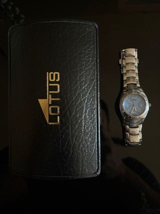 Reloj Lotus Azul y Plateado