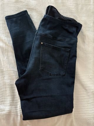 Tejano premamá azul