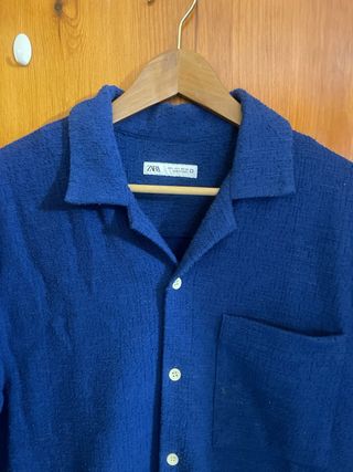Camisa Zara azul manga corta
