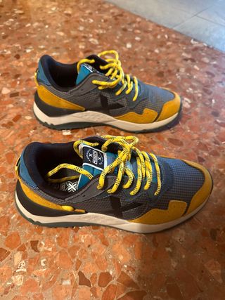 Zapatillas Munich niño azul y amarillo