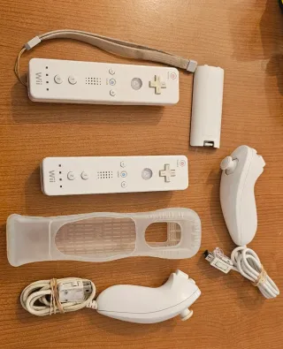Mandos Wii Nintendo (2 unidades) uno no funciona