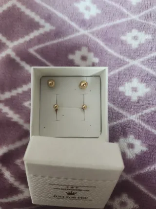 Pendientes de oro