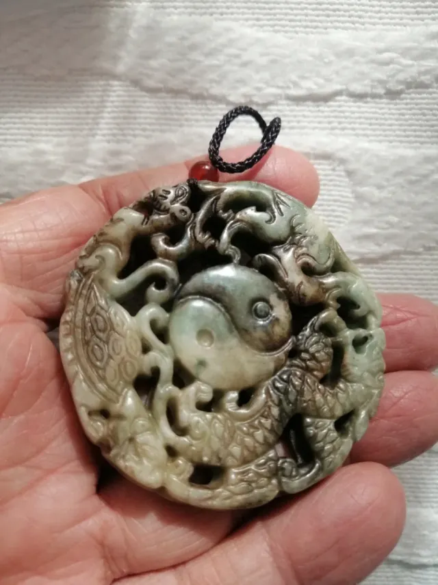 Ciondolo Giada di Burma Dragone Yin Yang