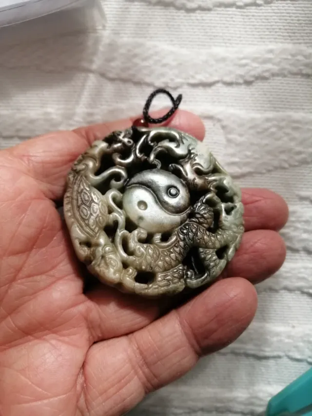 Ciondolo Giada di Burma Dragone Yin Yang