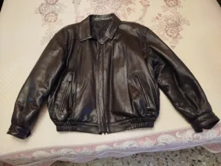 Cazadora de piel negra T. XL