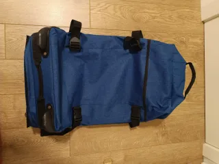 Bolsa de viaje con ruedas azul
