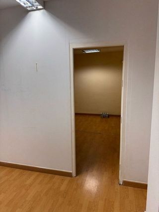 Oficina en alquiler en Gines