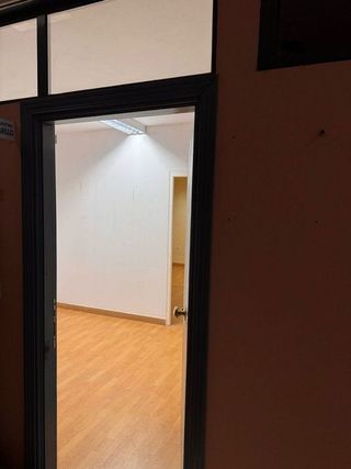 Oficina en alquiler en Gines