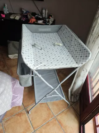 Fasciatoio pieghevole per neonati