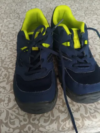 Zapatos niño trekking azul y amarillo