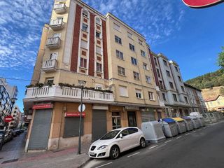 Piso en alquiler en Plaza España - Villa Pilar - Reyes Católicos - Vadillos en Burgos