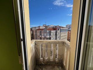 Piso en alquiler en Plaza España - Villa Pilar - Reyes Católicos - Vadillos en Burgos