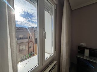 Piso en alquiler en Plaza España - Villa Pilar - Reyes Católicos - Vadillos en Burgos