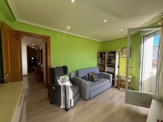 Piso en alquiler en Plaza España - Villa Pilar - Reyes Católicos - Vadillos en Burgos