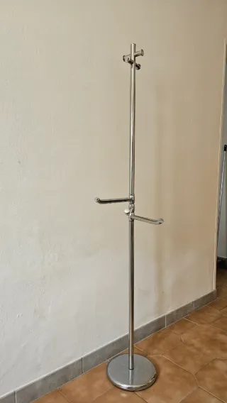 Porta asciugamani da terra in metallo Altezza160cm