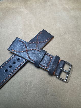 Correa de reloj hecha a mano