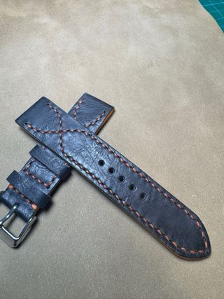 Correa de reloj hecha a mano