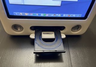 Apple eMac G4 ordenador vintage funcionando 