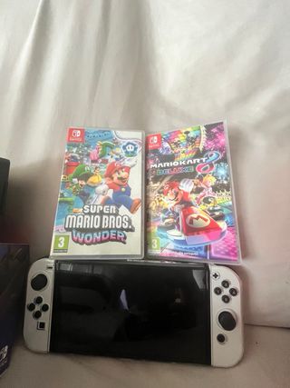 Nintendo Switch OLED + 2 Juegos