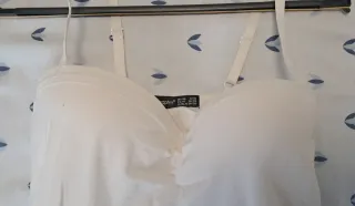 Camiseta con sujetador incorporado