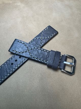 Correa de reloj hecha a mano