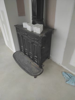 Estufa de leña antigua
