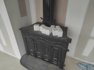 Estufa de leña antigua