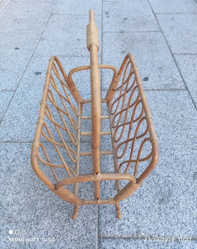 Revistero de Mimbre Natural