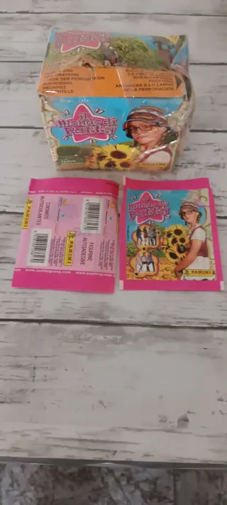 Caja o Sobres Panini El Patito Feo.