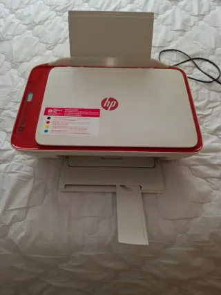 Impresora HP Roja y Blanca