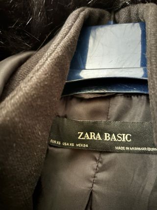 Cappotto nero Zara con cappuccio