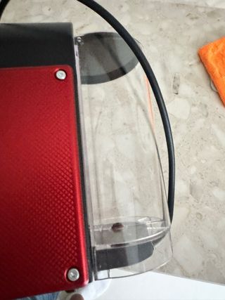 Cafetera Nespresso PIXIE Roja