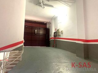 Garaje en venta en Sant Josep en Hospitalet de Llobregat, L´