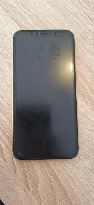 iPhone XR giallo