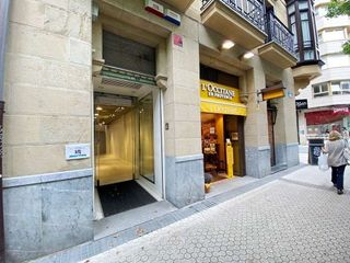 Local comercial en alquiler en Centro en San Sebastián-Donostia