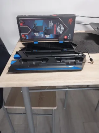 Enfriador y Cargador 2 Mandos PS4