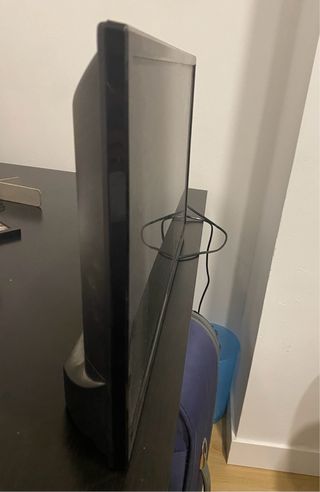 TV Smart OK 24”Negra + SOPORTE